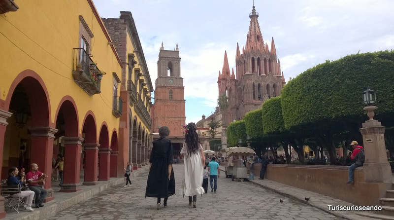 Ruta del agua, recorrido por las fuentes de San Miguel de Allende. Calle del Centro de la ciudad