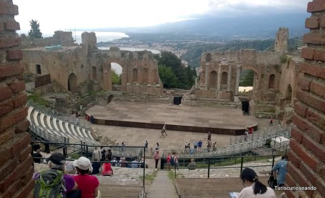 Que deberías ver o hacer en Taormina