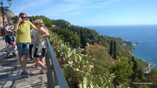 Que deberías ver o hacer en Taormina