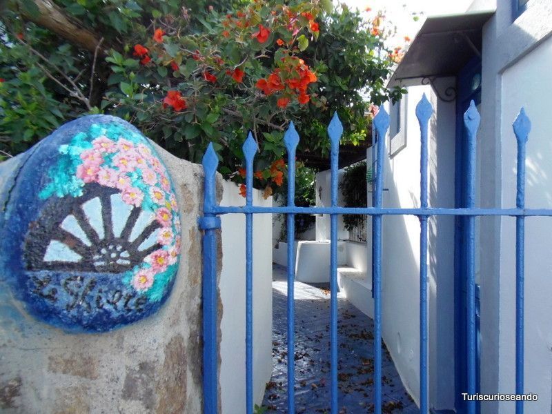 TURISCURIOSEANDO. EXCURSION A PANAREA Y ESTROMBOLI