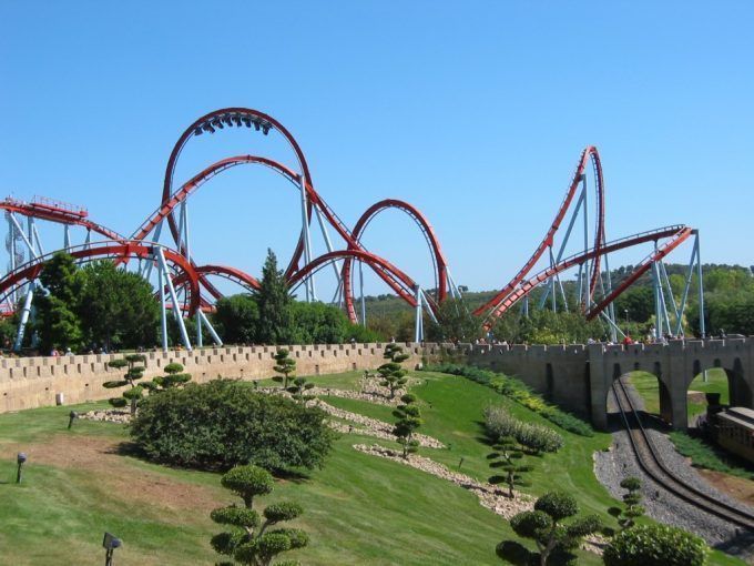 7 curiosidades sobre PortAventura y 7 tips para organizar tu visita