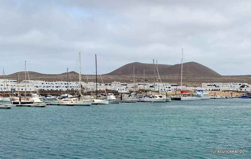 Vistas del puerto. Caleta de Sebo - La Graciosa