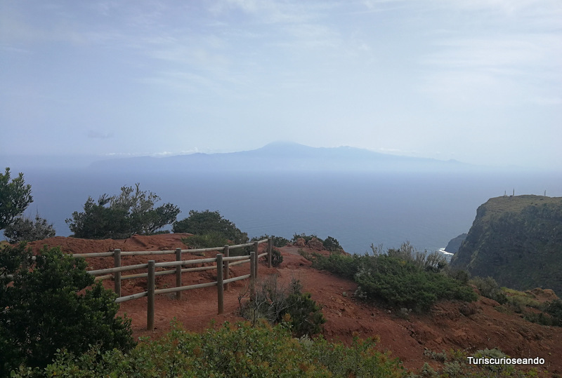 consejos para organizar tu viaje a La Gomera - Vistas del Teide desde La Gomera