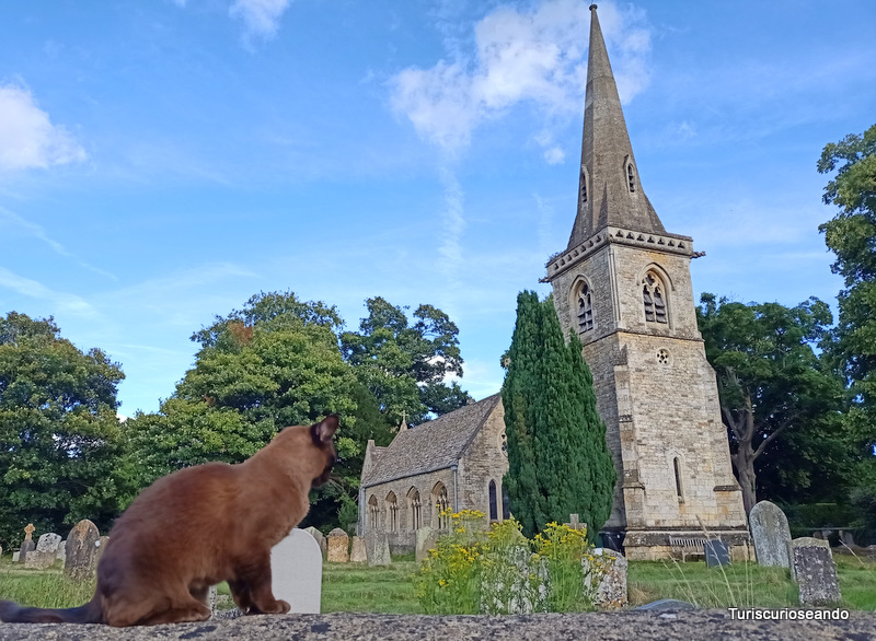 Iglesia en Lower Slaughet, uno de los pueblos más bontos de los Cotswolds