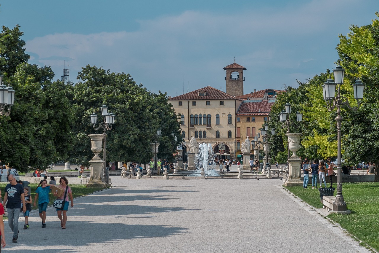 Dónde alojarse en Padua: mejores zonas y hoteles. Prato della Valle