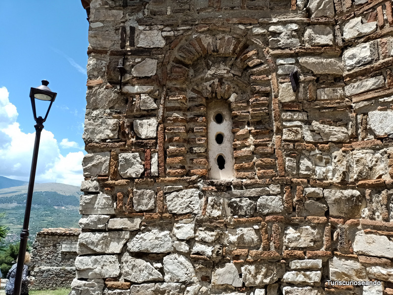 Detalle de construcción en Berat