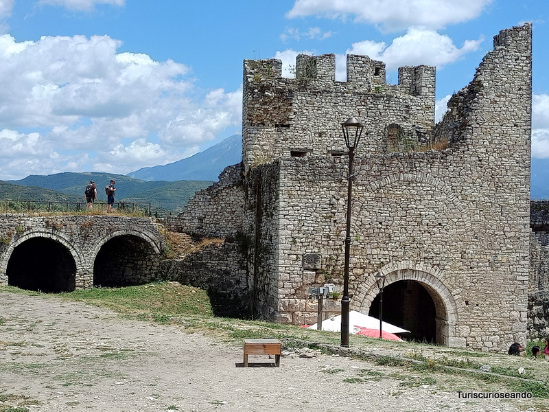 8 días en Bosnia, Croacia, Montenegro y Albania.