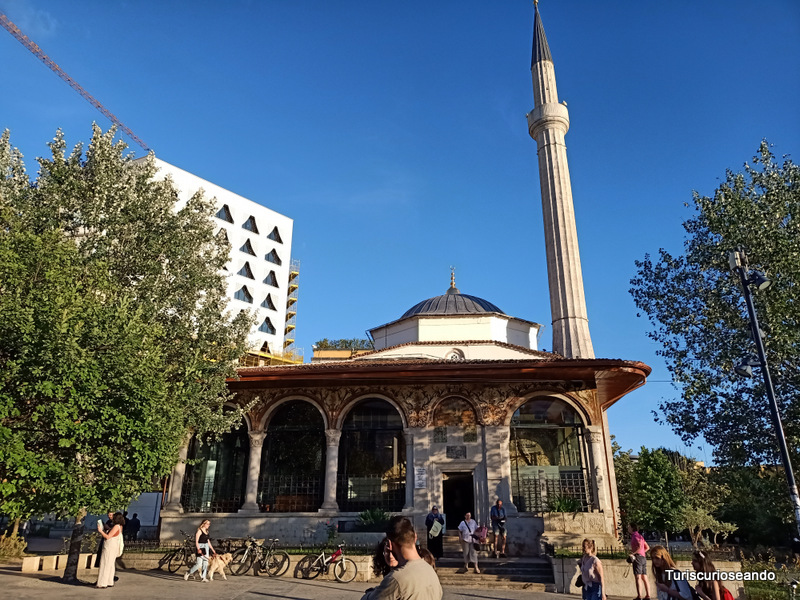 8 días en Bosnia, Croacia, Montenegro y Albania.