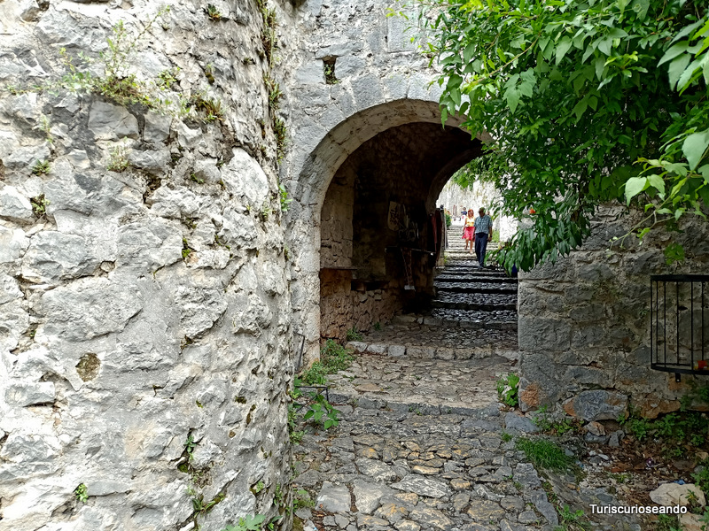 8 días en Bosnia, Croacia, Montenegro y Albania.