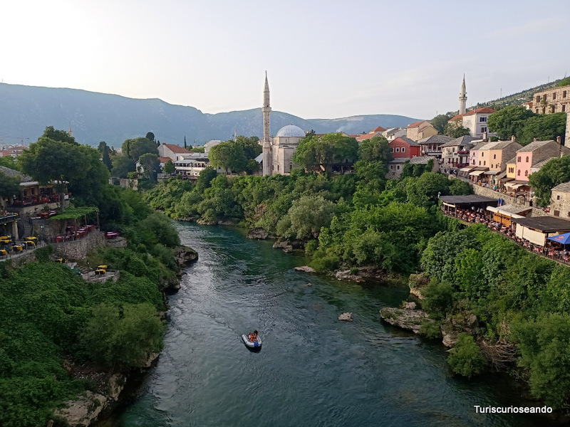 8 días en Bosnia, Croacia, Montenegro y Albania. Panorámica de Mostar y mezquitas