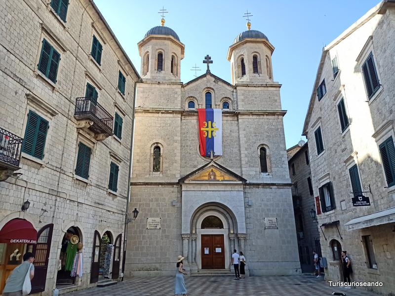 8 días en Bosnia, Croacia, Montenegro y Albania. Iglesia en Kotor